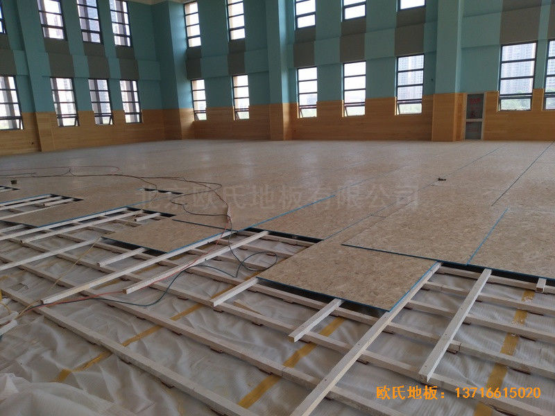 武漢廣阜屯小學(xué)清江錦城分?；@球館運(yùn)動(dòng)地板施工案例2