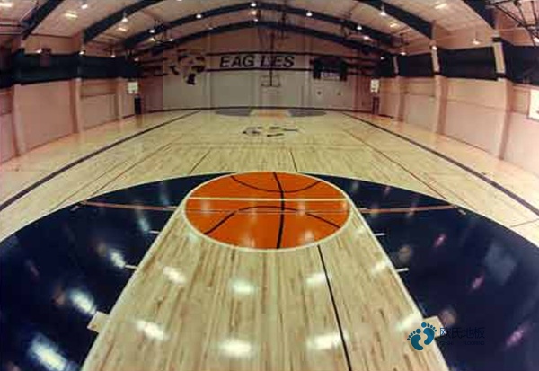 室內(nèi)籃球場木地板報(bào)價(jià)2
