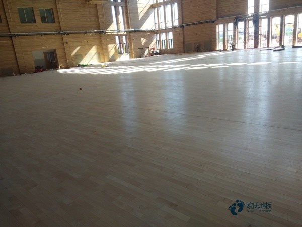 國標(biāo)運(yùn)動(dòng)籃球木地板報(bào)價(jià)單