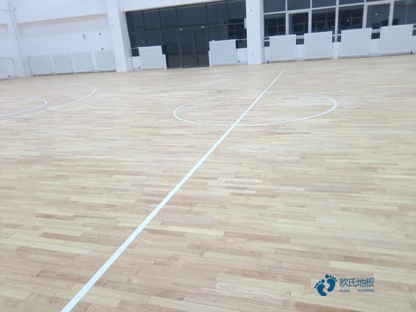 國標(biāo)運動籃球木地板價格