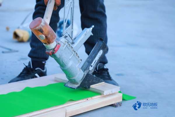 柞木運(yùn)動籃球木地板價格