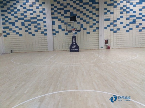 運(yùn)動(dòng)場木地板哪個(gè)品牌好2