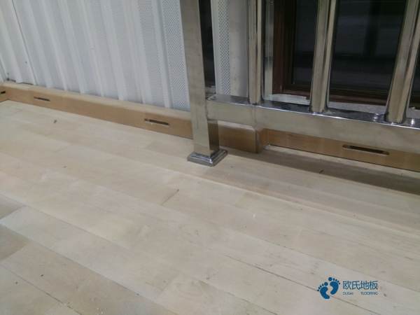 運(yùn)動(dòng)場木地板哪個(gè)品牌好1