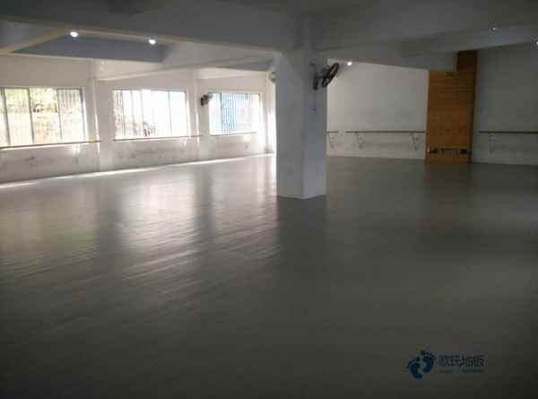 板式龍骨運(yùn)動籃球木地板價格